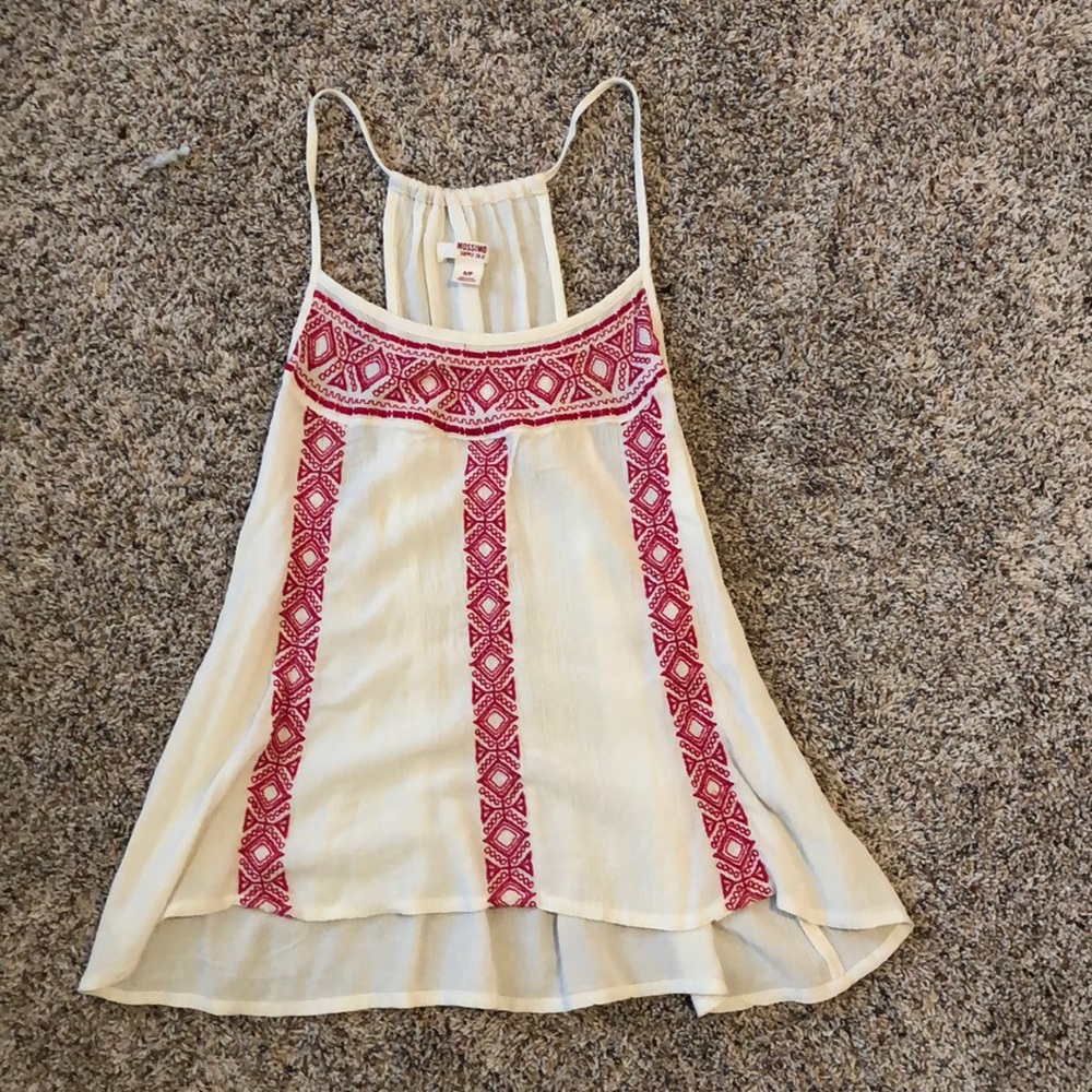 White and pink tank top